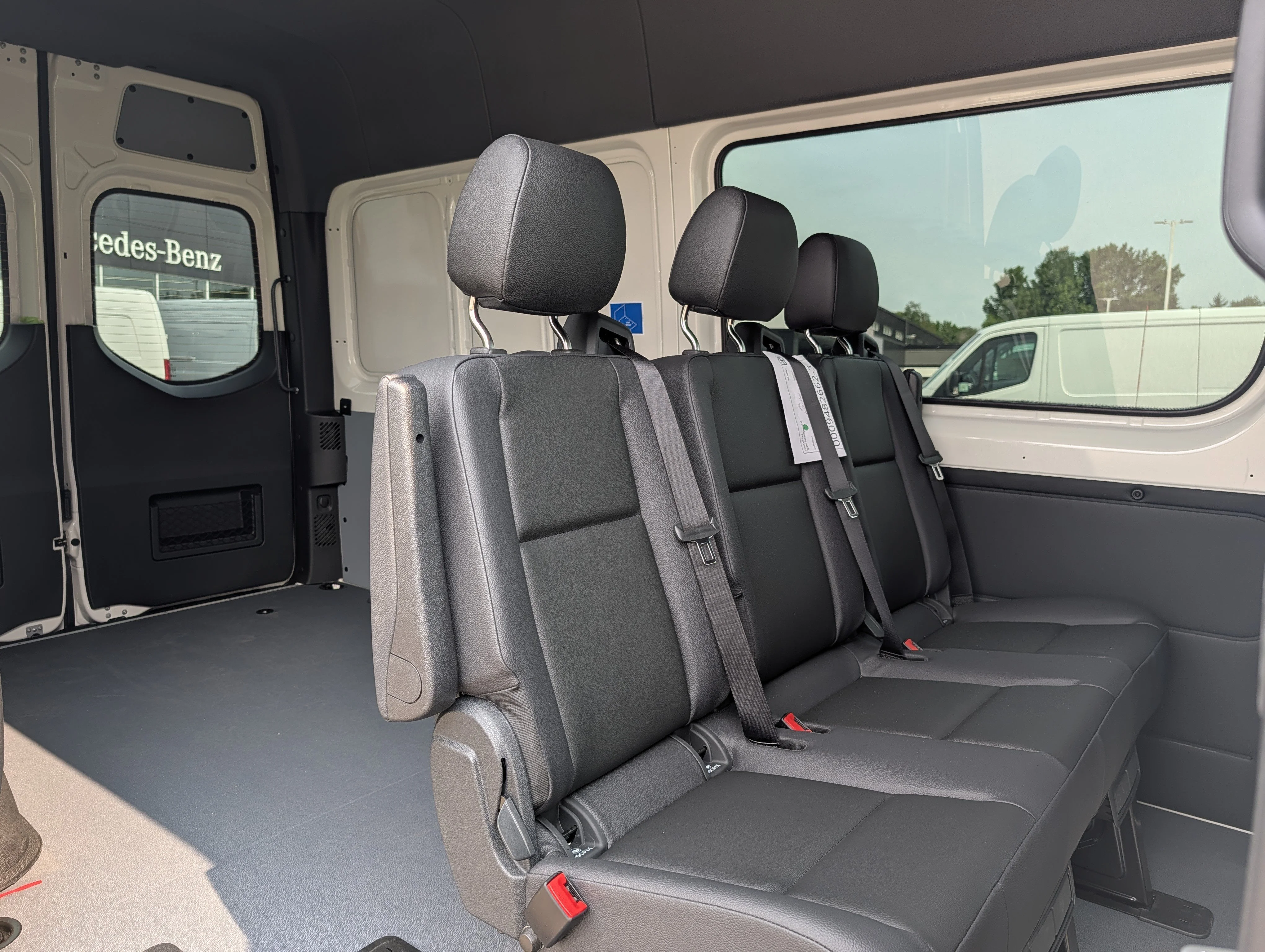 2026 Mercedes-Benz Sprinter Crew Van Base - Photo 10