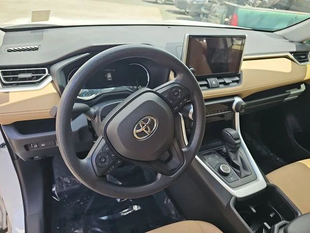 Used 2025 White Toyota LE image 16