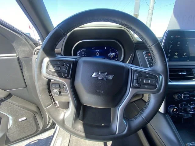 Used 2023 Iridescent Pearl Tricoat Chevrolet Z71 image 14