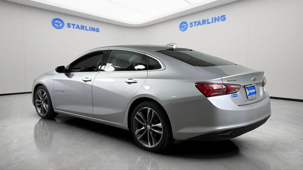 Used 2022 Silver Ice Metallic Chevrolet LT image 5