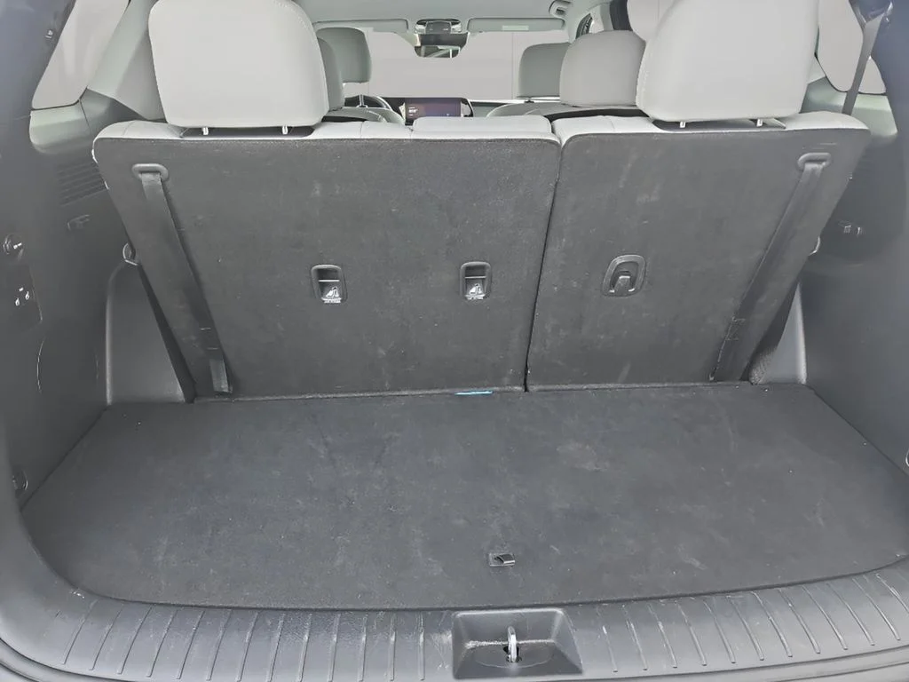 Used 2025 Abyss Black Pearl Hyundai SEL image 14