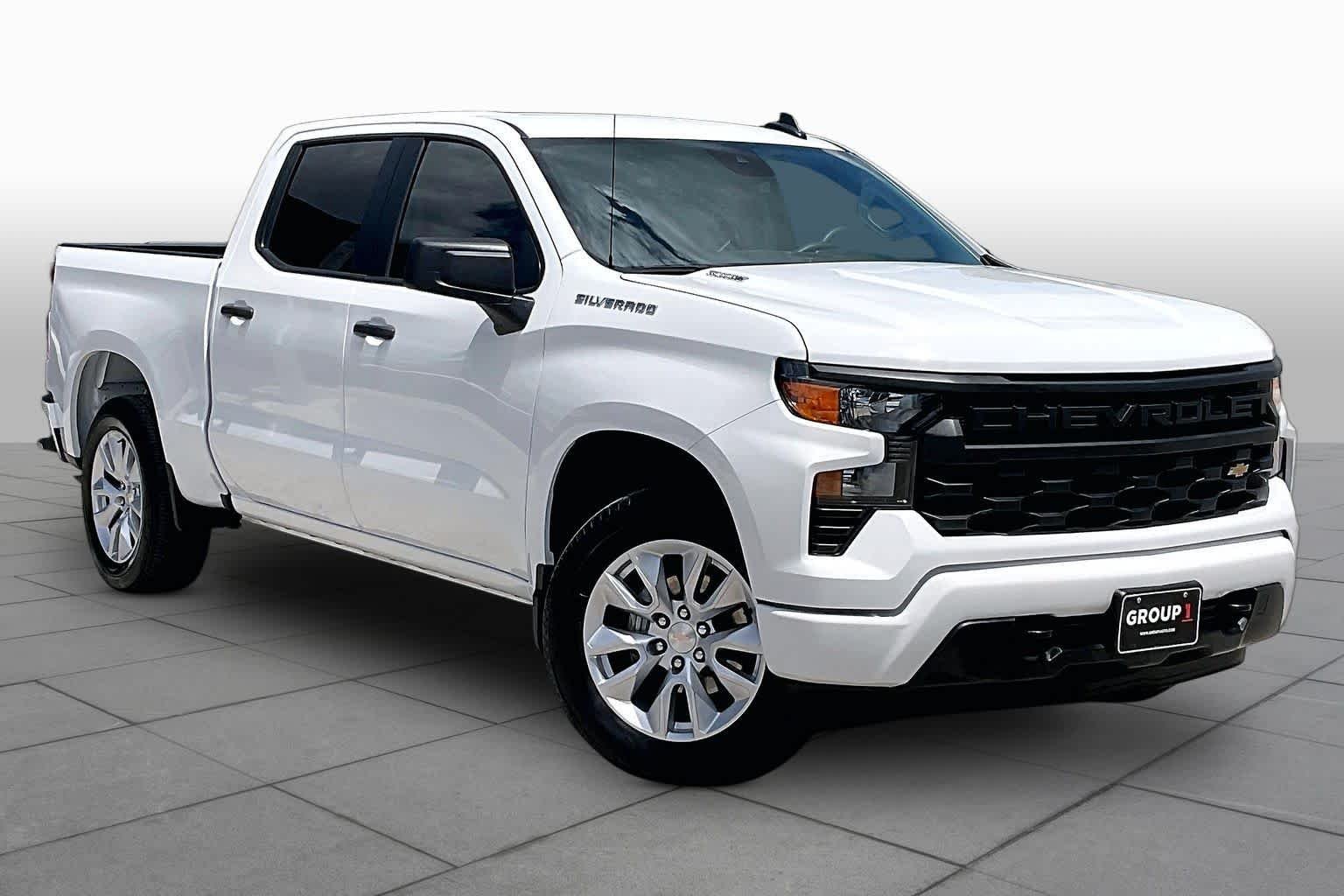 Used 2025 Summit White Chevrolet Custom image 3