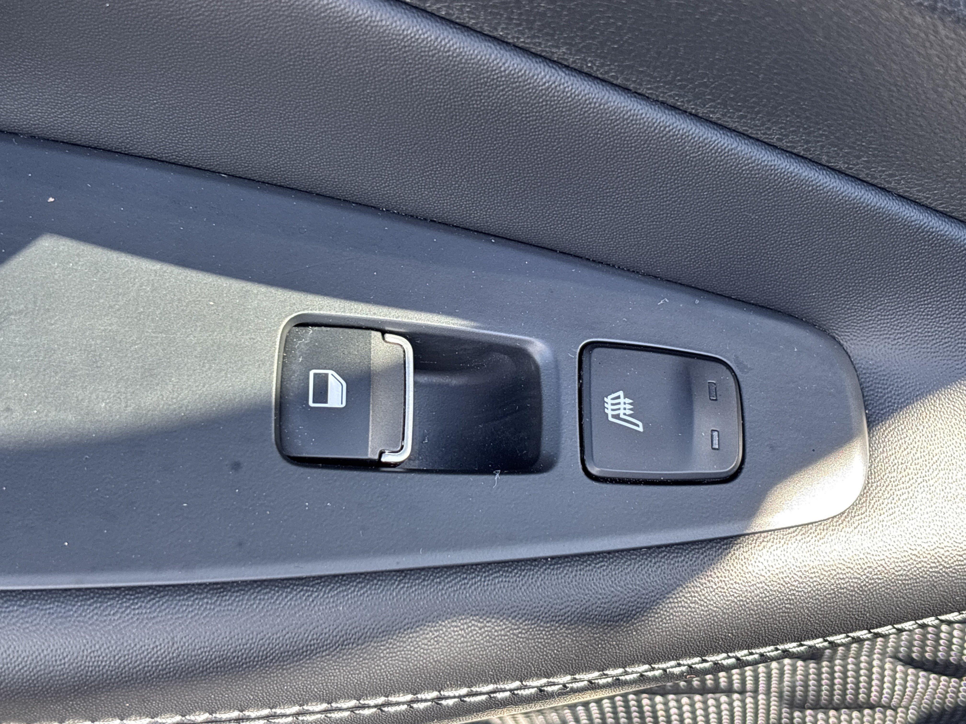 2023 Hyundai Santa Fe Limited - Photo 19