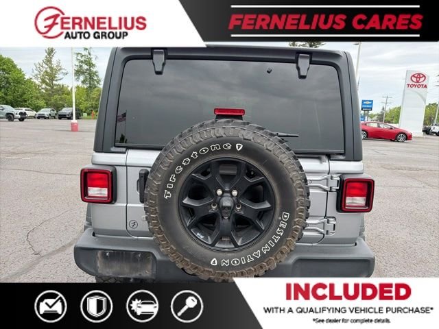 Used 2020 Silver Jeep Unlimited Willys image 7
