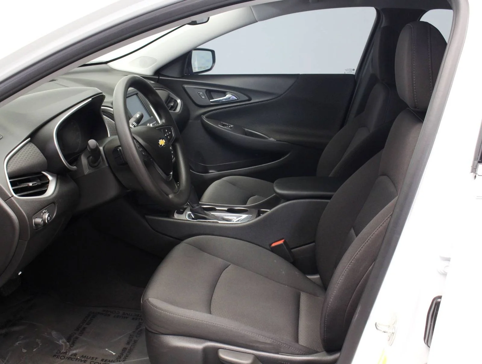 Used 2018 White Chevrolet LS image 14