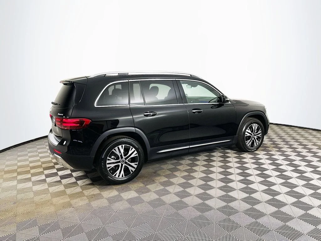 Used 2026 Black Mercedes-Benz GLB 250 image 5