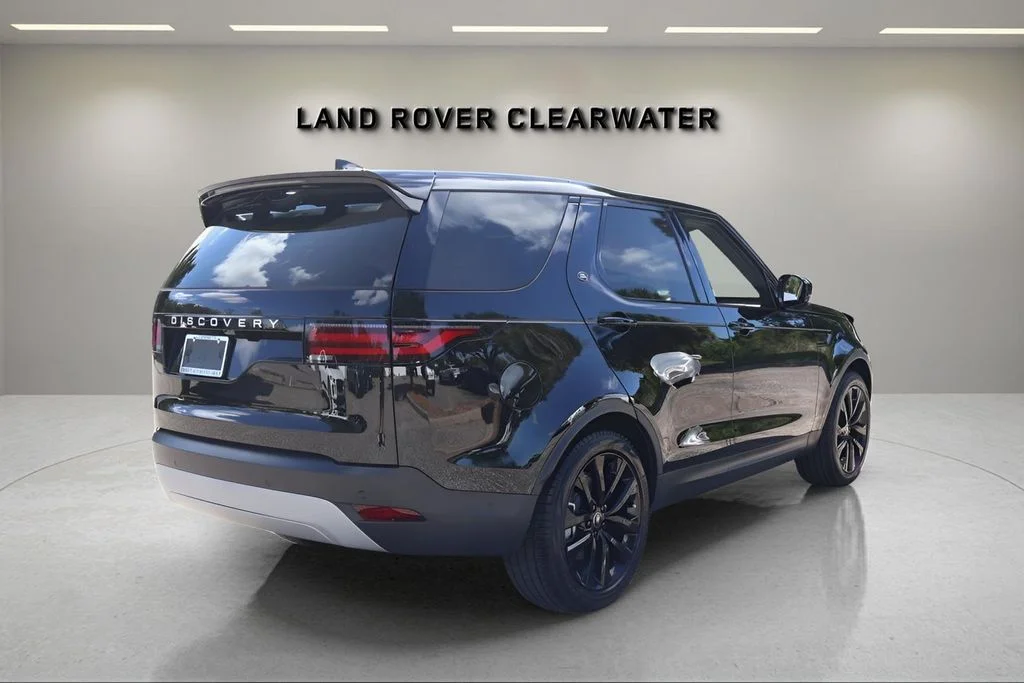 New 2026 Santorini Black Land Rover S image 8