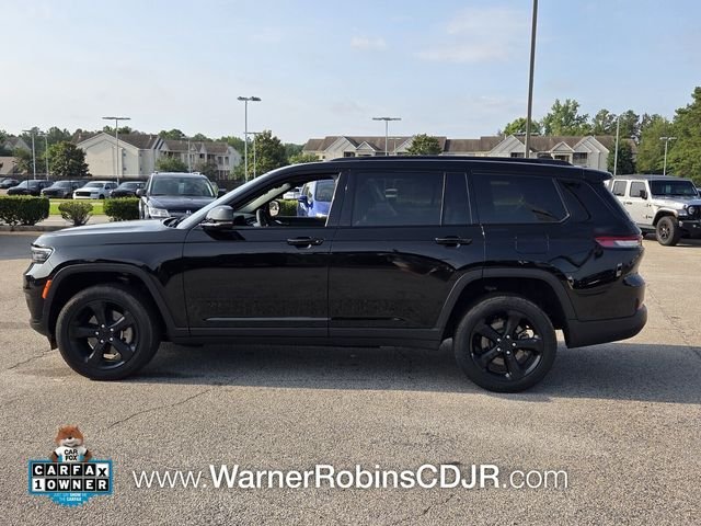 Used 2025 Black Jeep Altitude X image 4