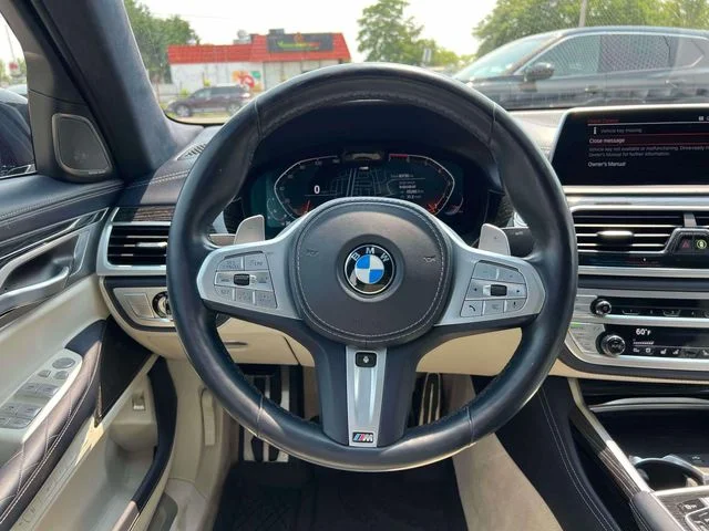 Used 2022 Black BMW 750i xDrive image 17