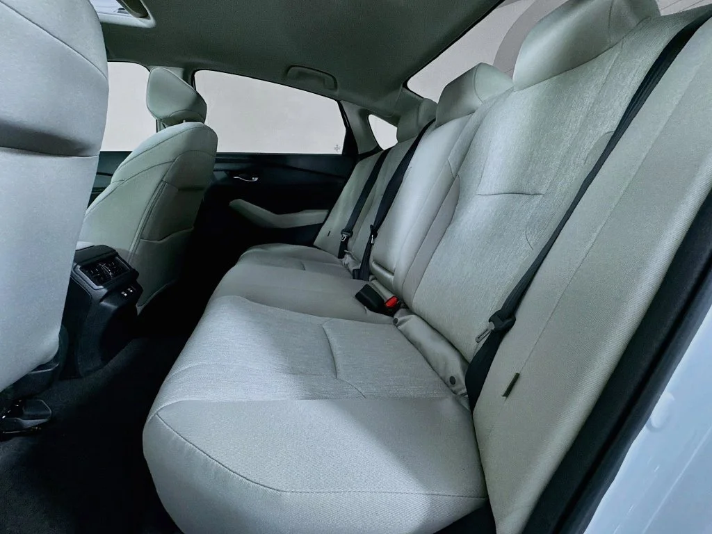 New 2026 Platinum White Pearl Honda SE image 34