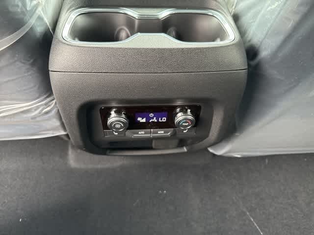 2026 GMC Acadia Elevation - Photo 14
