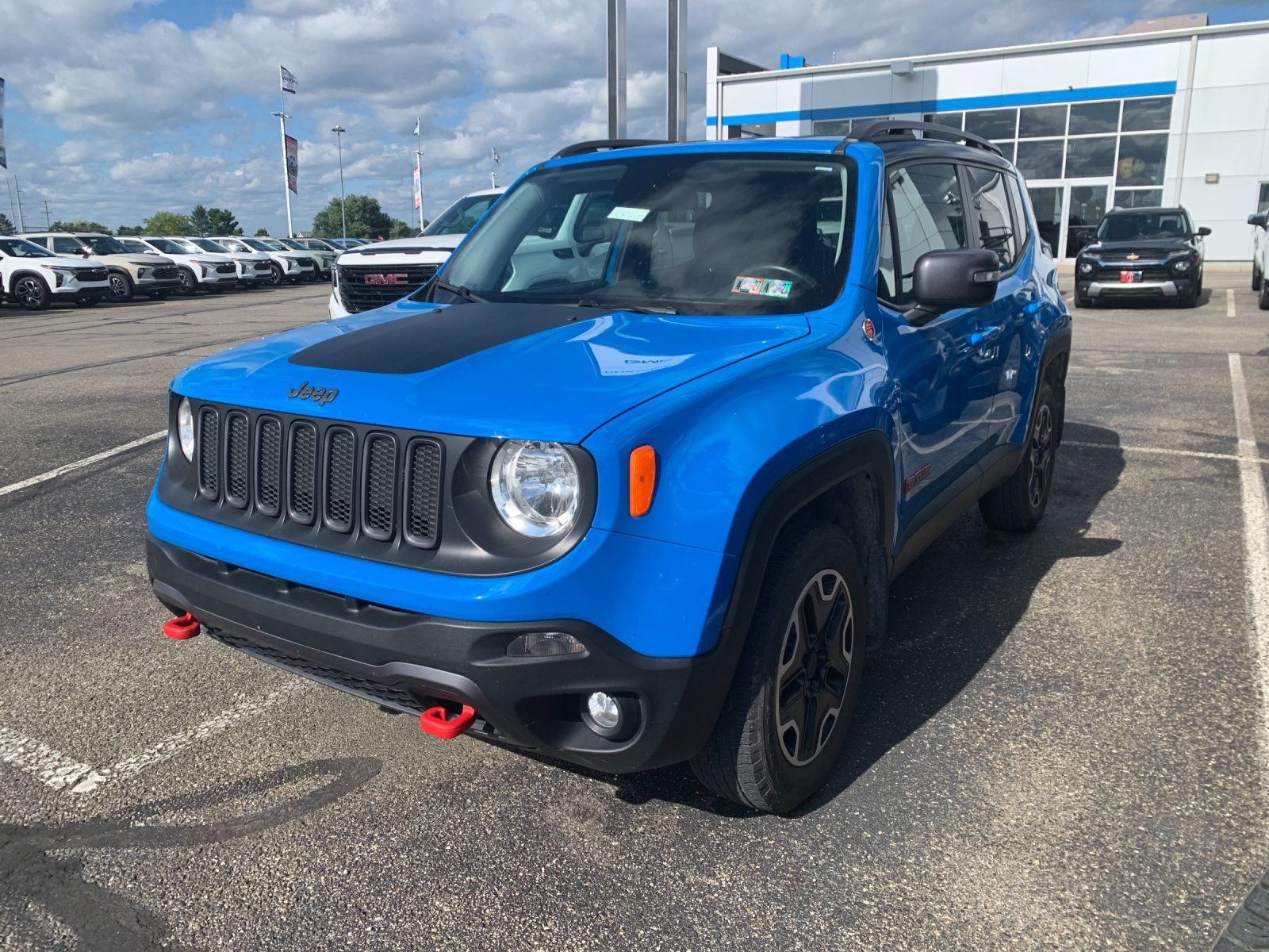 Used 2015 Blue Jeep Trailhawk image 6
