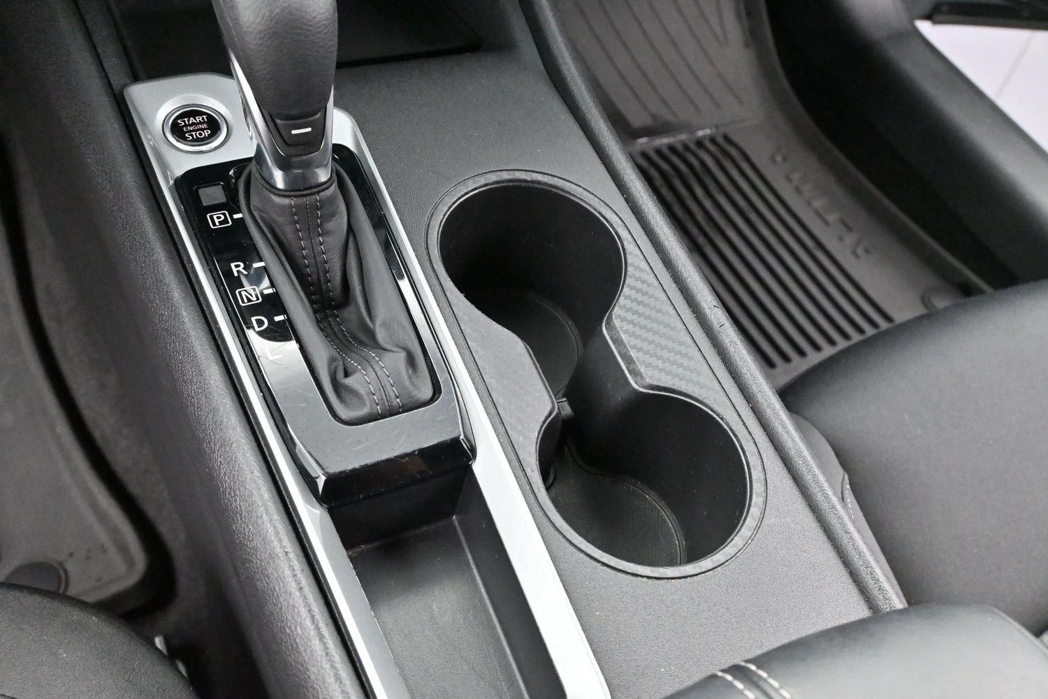 Used 2024 Gun Metallic Nissan 2.5 S image 18