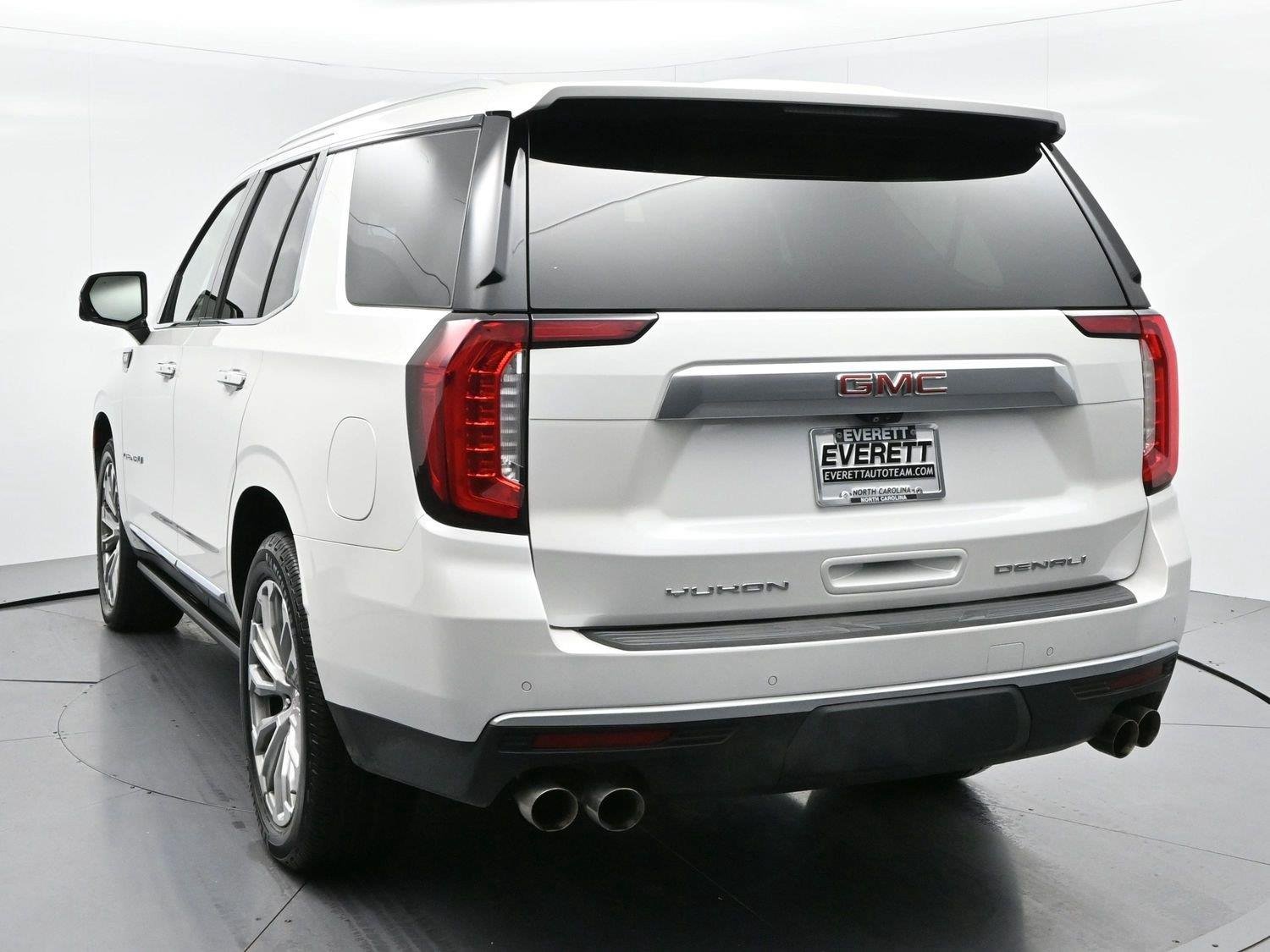 Used 2021 WHITE FROST TRICOAT GMC Denali image 6