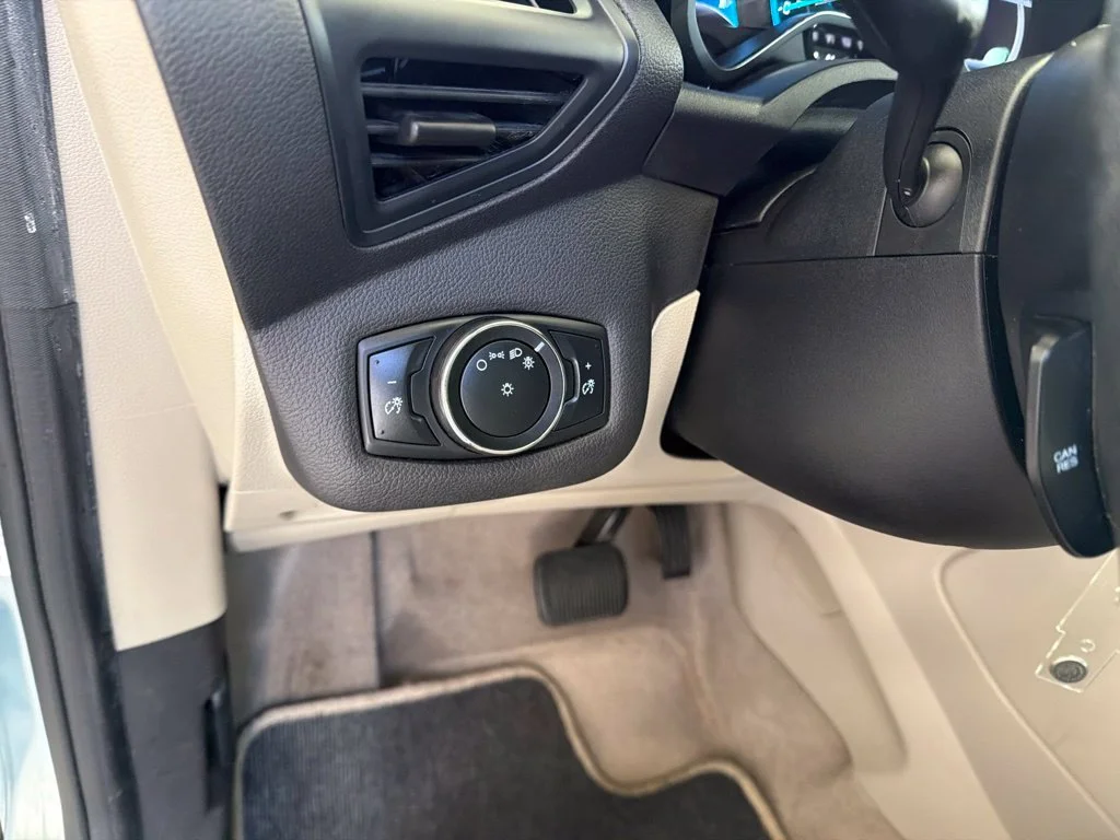 Used 2014 White Ford SE image 40