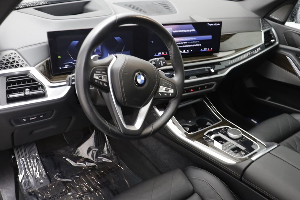 Certified Used 2026 Black Sapphire Metallic BMW xDrive40i image 6