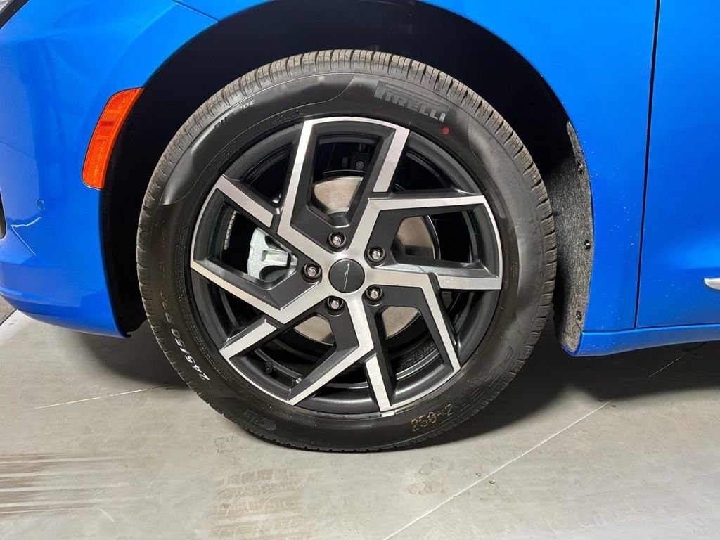 New 2027 Hydro Blue Pearl-Coat Exterior Paint Chrysler Pinnacle image 9