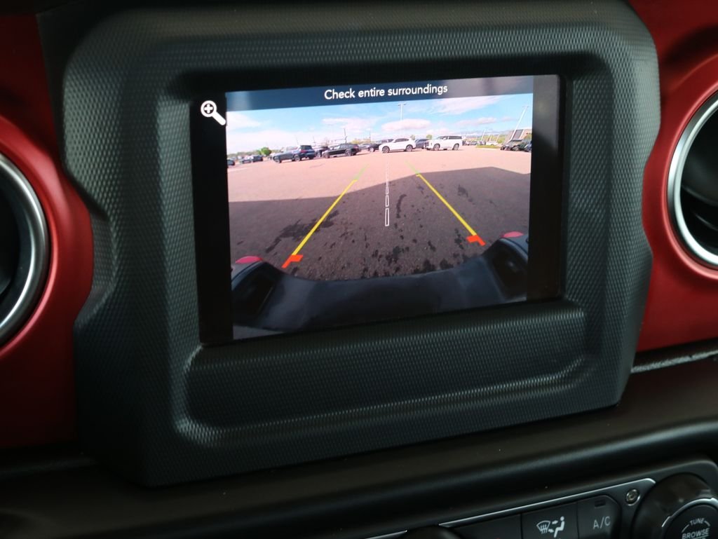 Used 2021 Gray Jeep Rubicon image 12