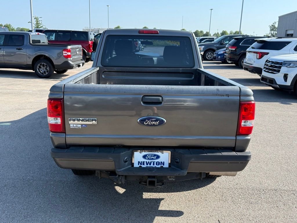 Used 2011 Gray Ford XLT image 29