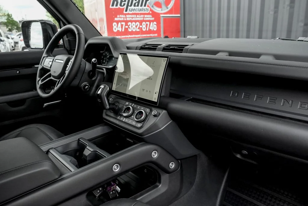 New 2026 Santorini Black Land Rover S image 23