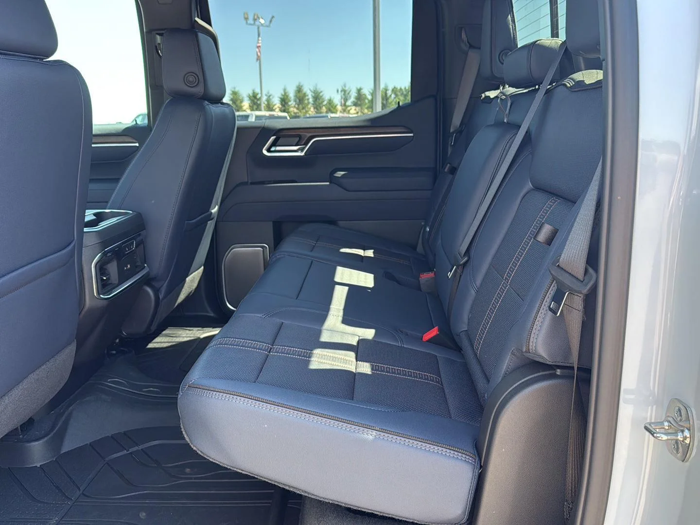 2026 Chevrolet Silverado 1500 High Country - Photo 13