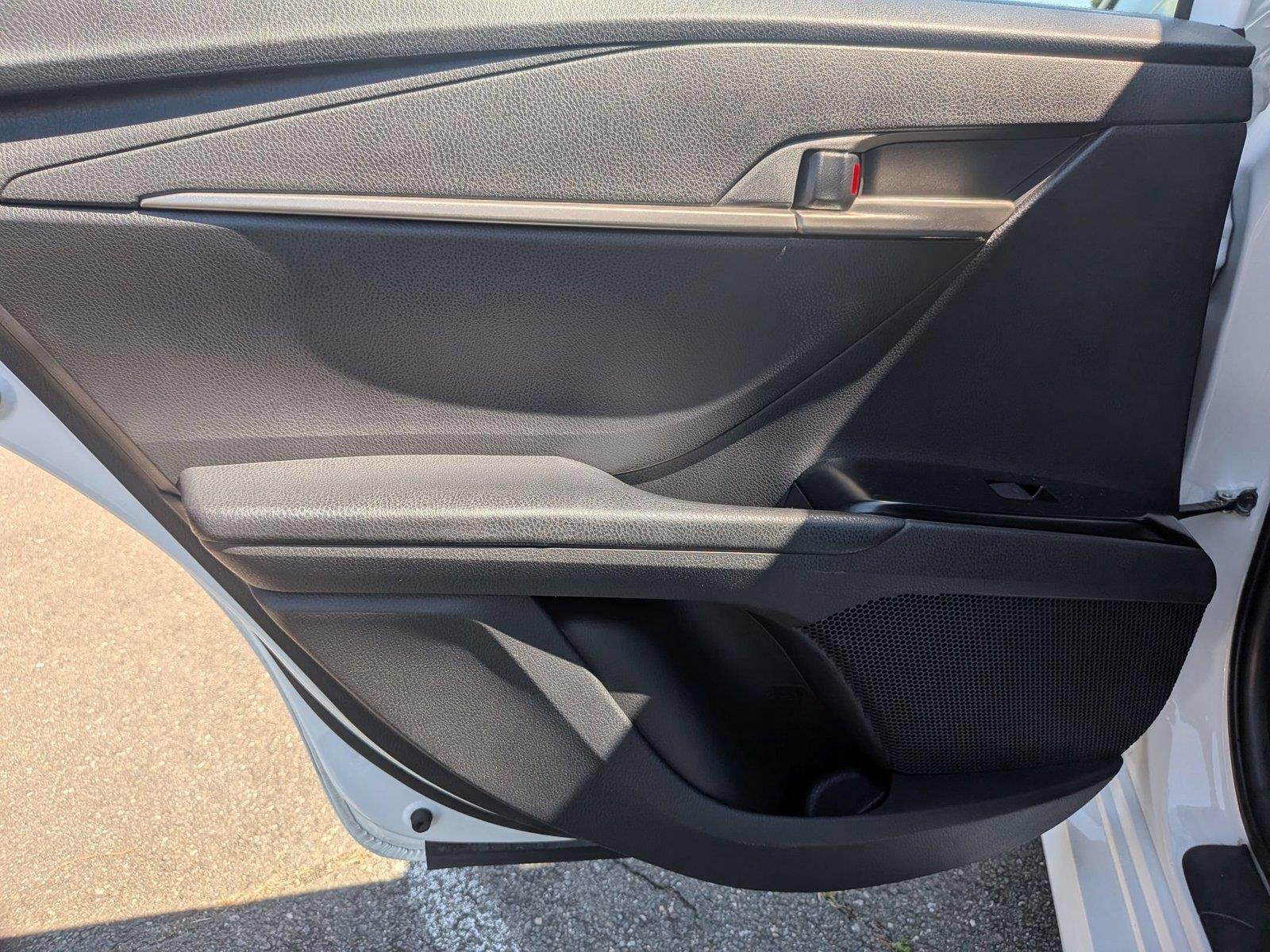 Used 2025  TOYOTA  image 30