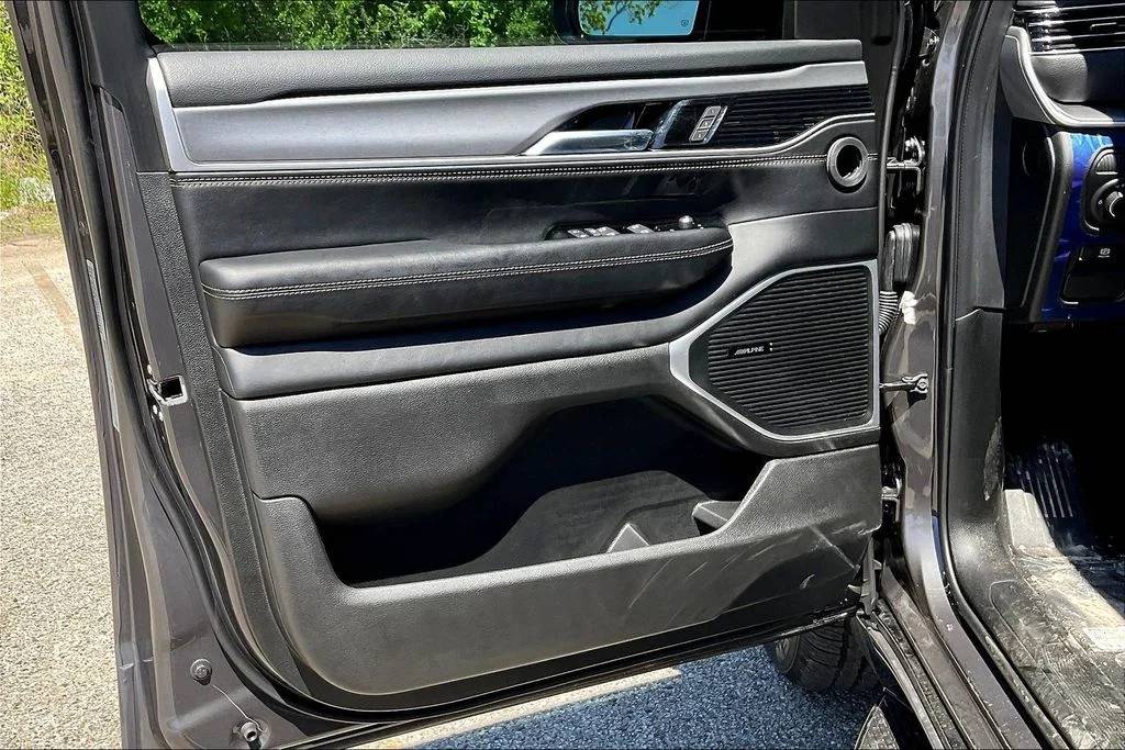 New 2026 Jeep Grand Wagoneer 4D Sport Utility