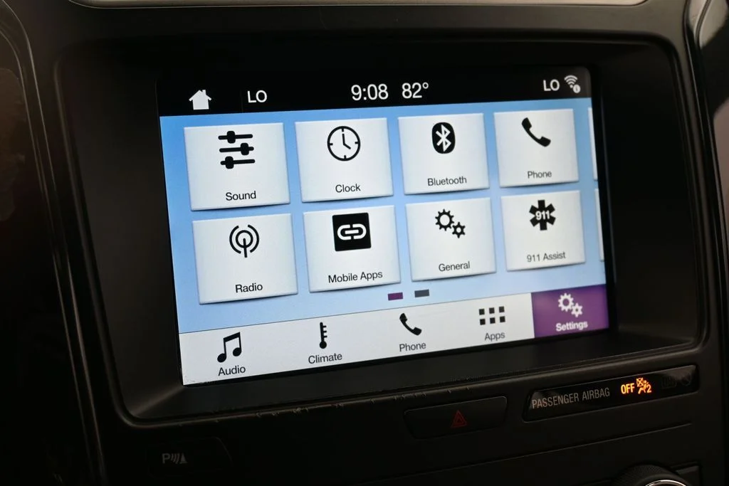Used 2018 Cinnamon Glaze Metallic Ford XLT image 19