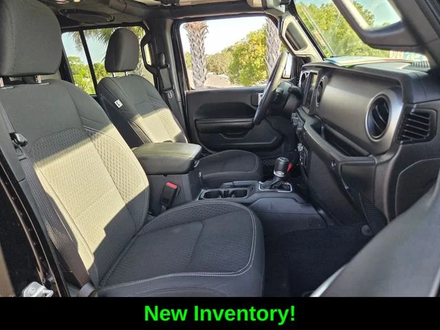Used 2021 Black Jeep Sport image 19