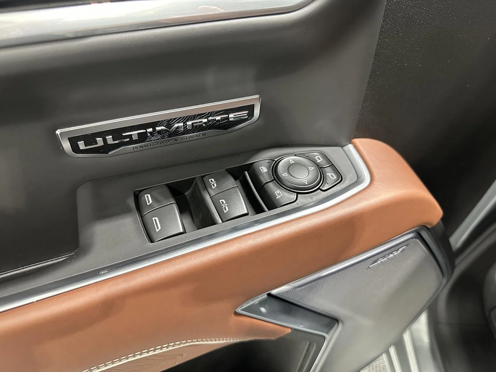 Used 2025 Sterling Metallic GMC Denali Ultimate image 23