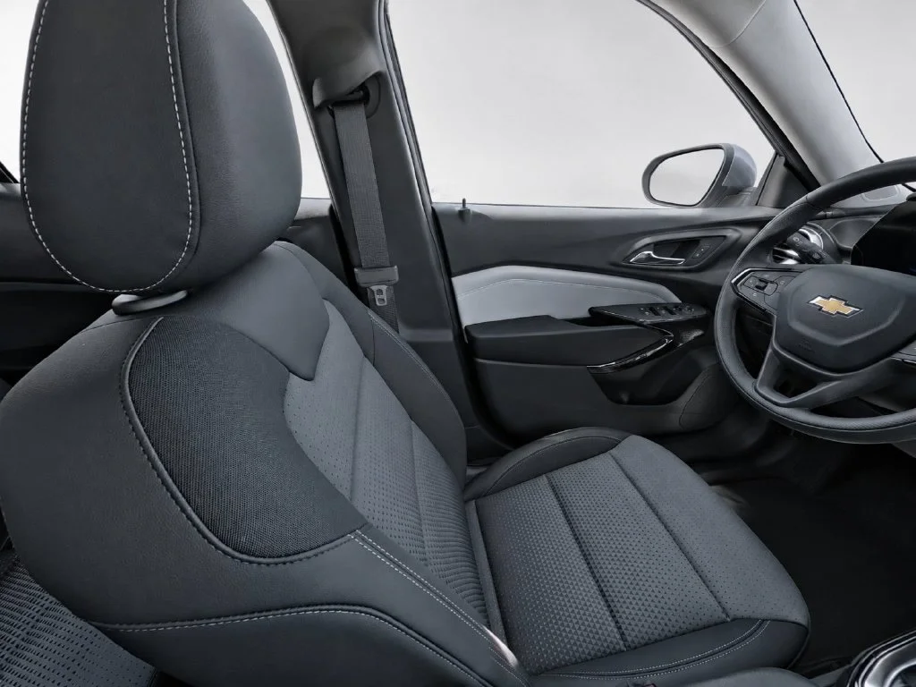 New 2026 Gray Chevrolet LT image 27