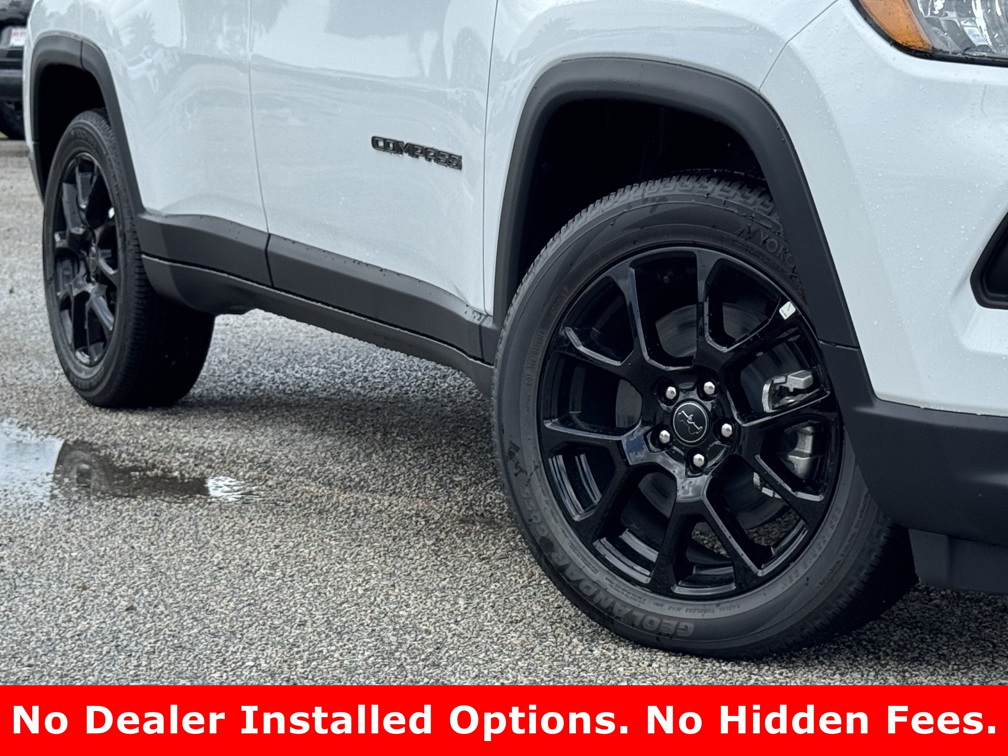 New 2026 Bright White Clear-Coat Exterior Paint Jeep Latitude Altitude image 3