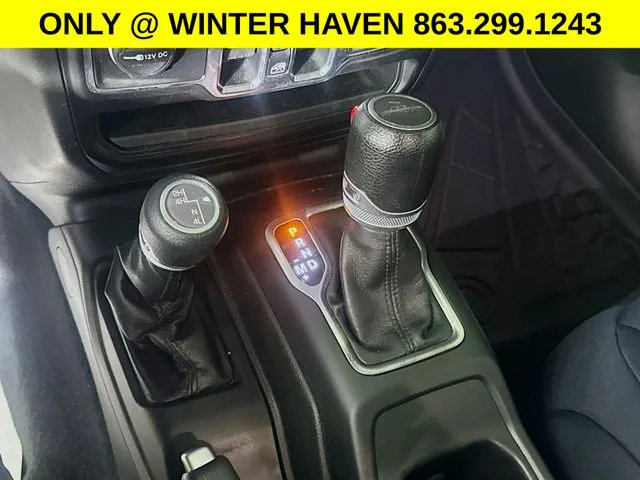 Used 2023  Jeep Sport S image 17
