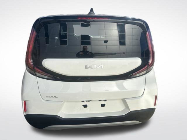 Used 2023 Clear White Kia S image 4