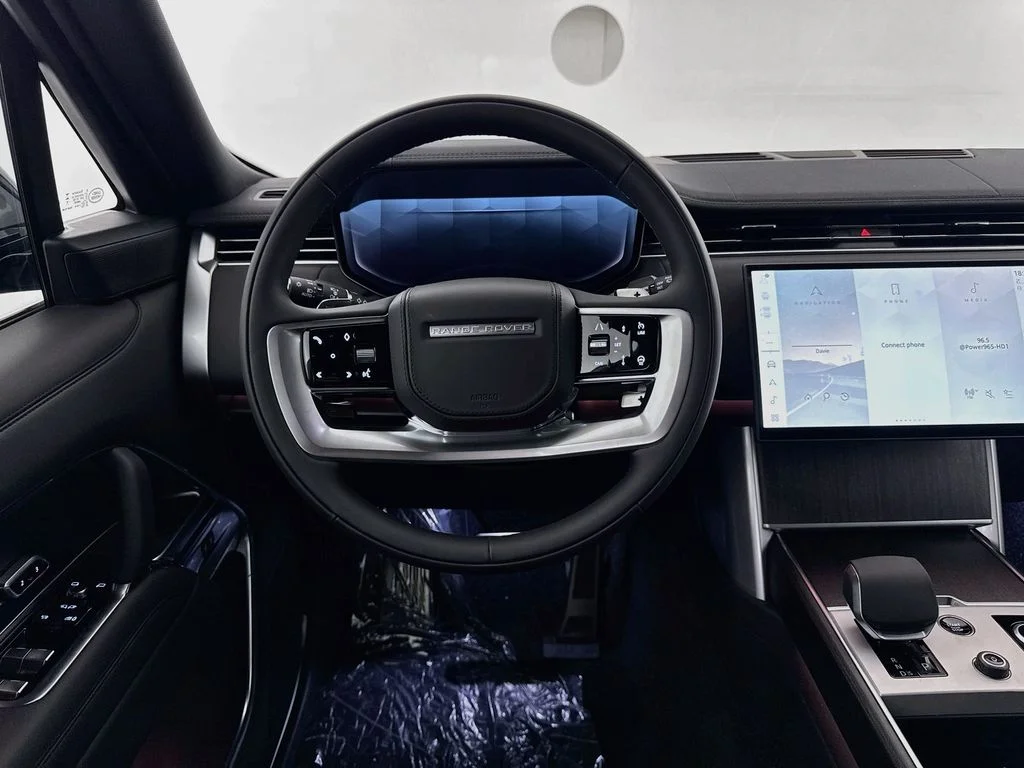 New 2027 Santorini Black Land Rover SE image 23