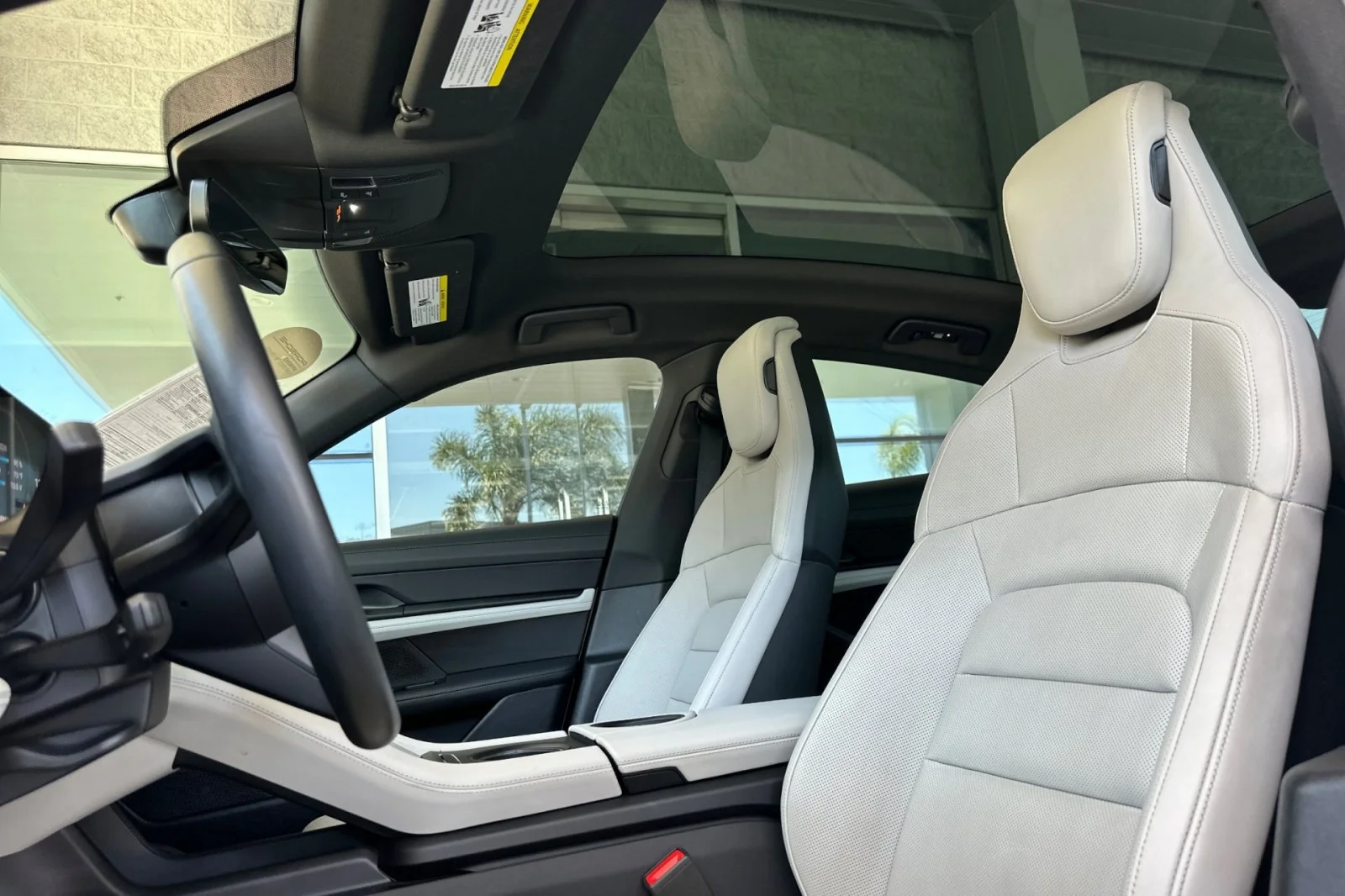 Certified Used 2023 Chalk Porsche RWD image 5