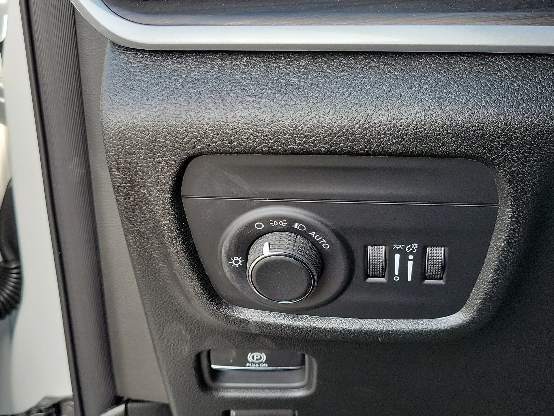 New 2026 White Jeep Altitude image 8