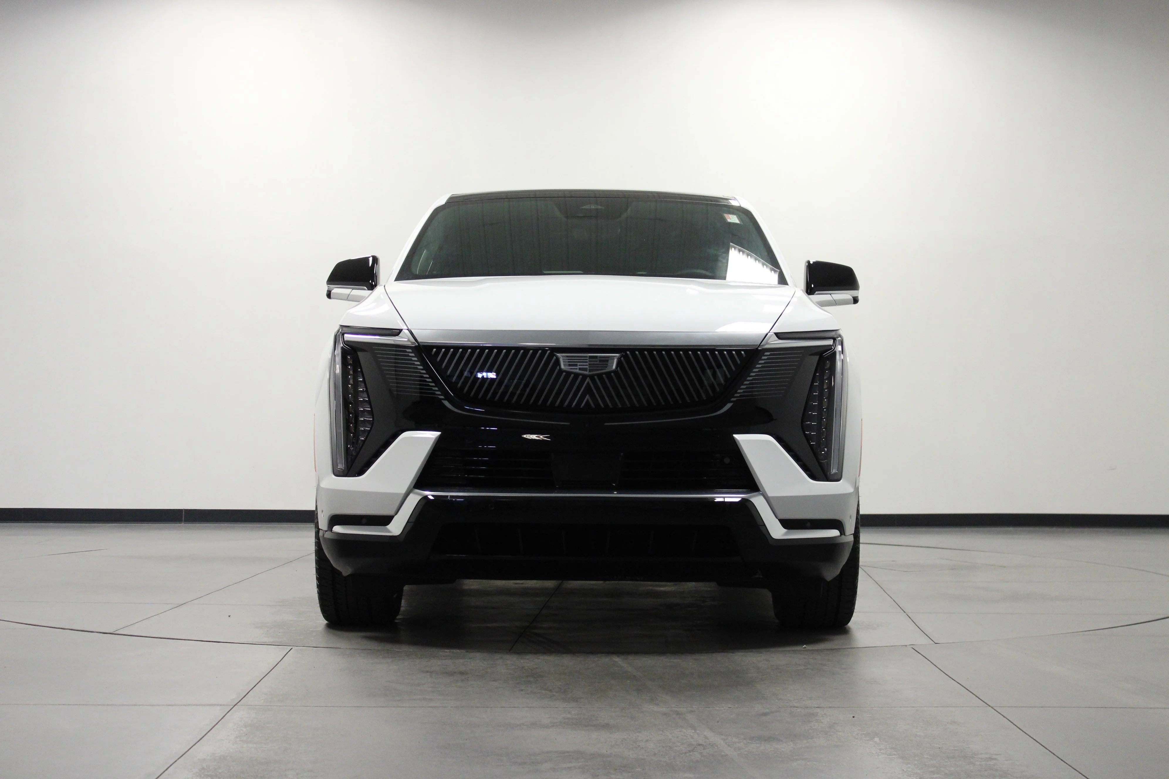 Used 2025 Summit White Cadillac Luxury 2 image 9