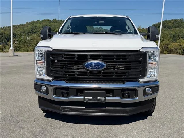 Used 2024 Oxford White Ford XL image 8