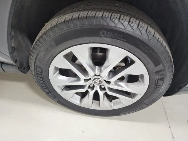 2024 Toyota RAV4 XLE Premium - Photo 39