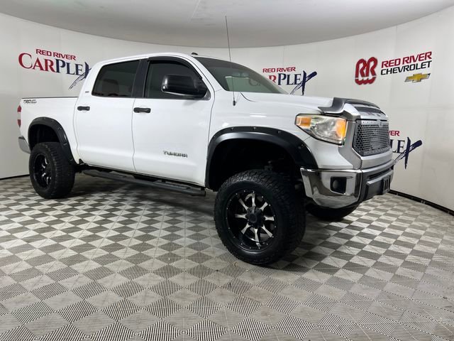 2016 Toyota Tundra SR5 4.6L Crew Max Short Bed's photo