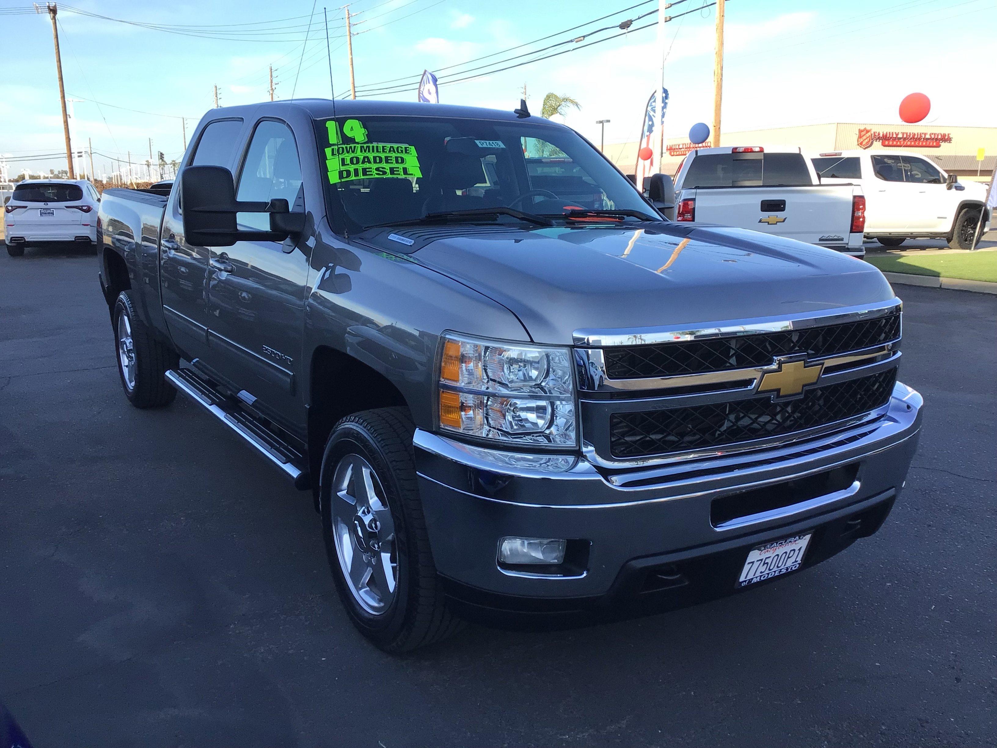 2014 Chevrolet Silverado 2500HD LTZ photo 3