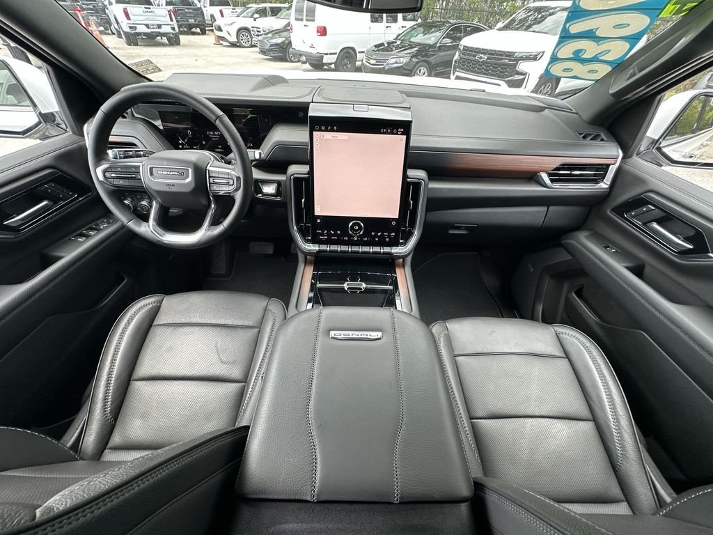 2025 GMC Yukon XL Denali - Photo 20