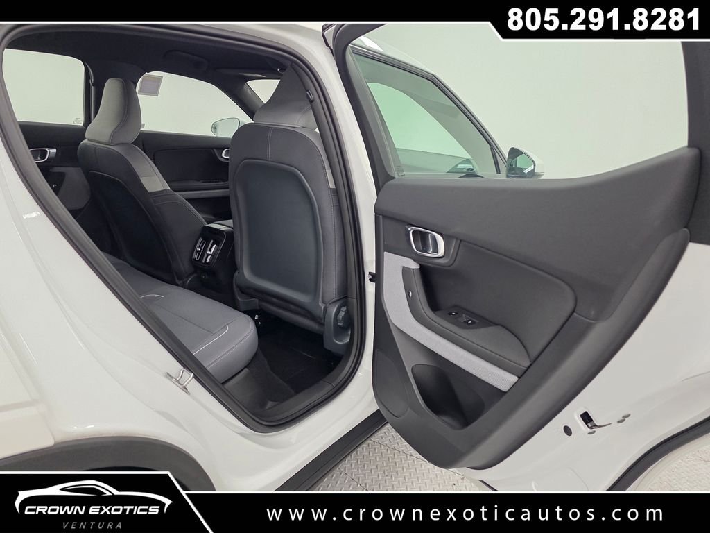 Used 2022 White Polestar Long Range Dual Motor image 14