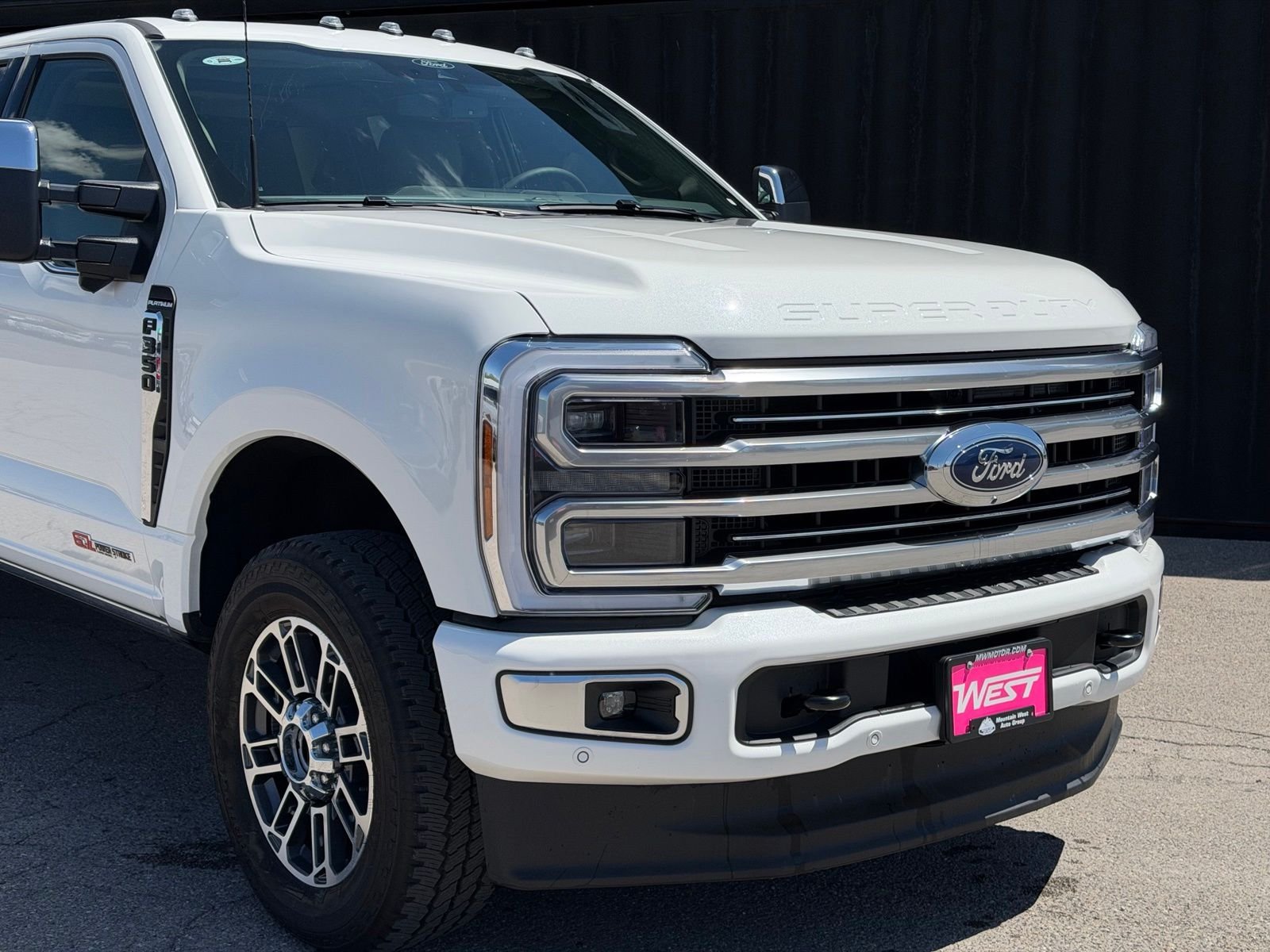 View vehicle photo 3