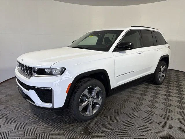 New 2026 White Jeep  image 5