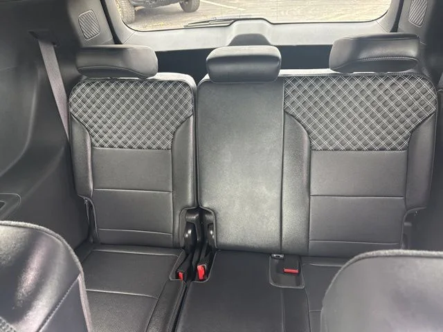 Used 2025 Black GMC Denali image 29