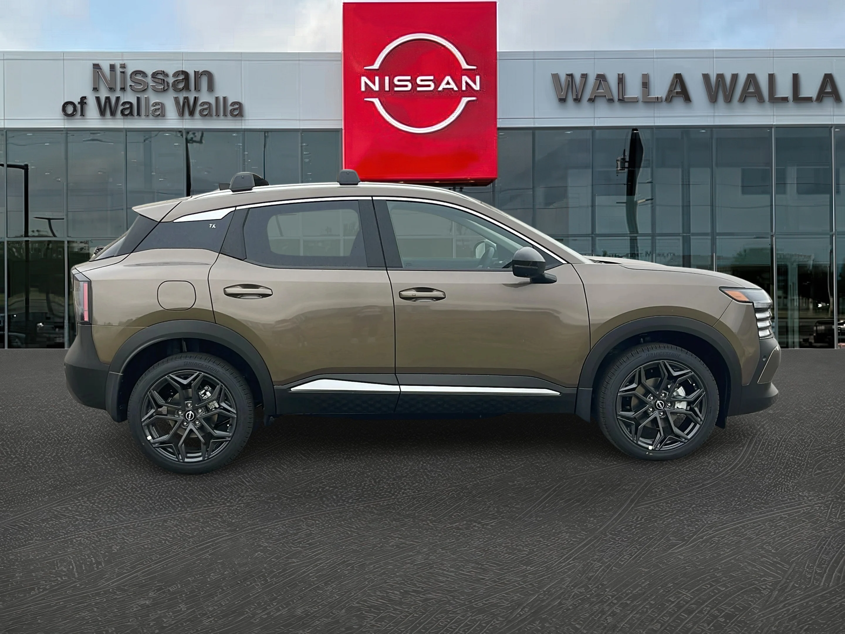 New 2026 Canyon Bronze Metallic Nissan SR image 8