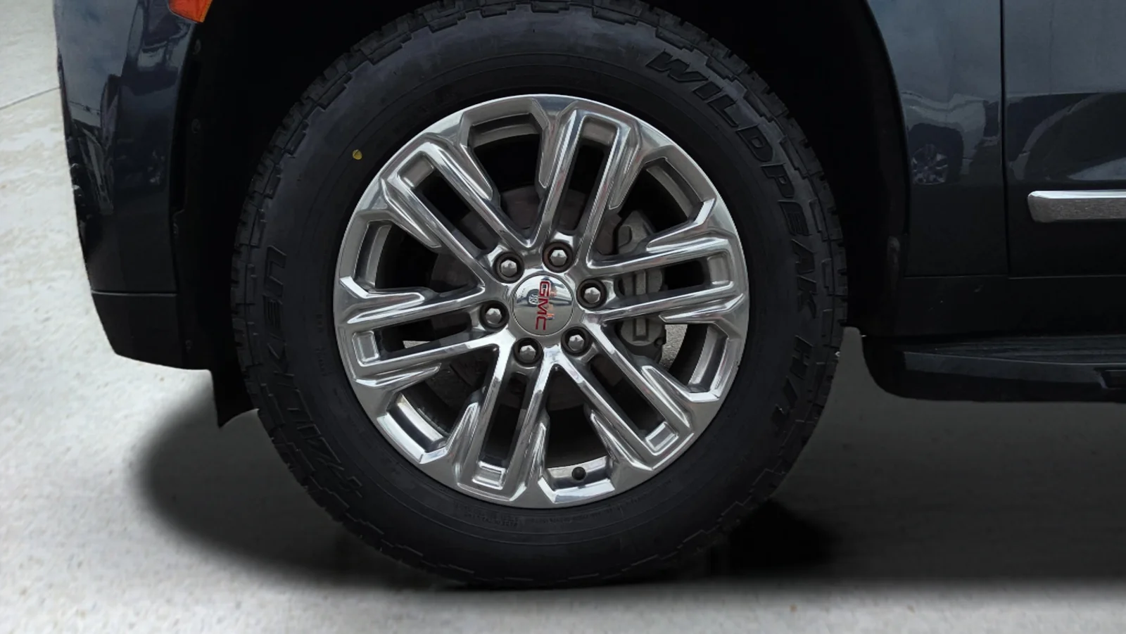 Used 2021 Blue GMC SLT image 32