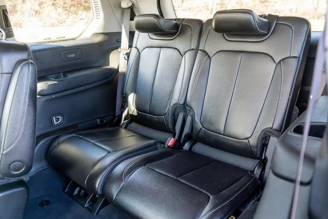 Used 2023 Black Jeep Limited image 12